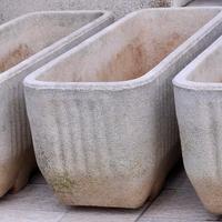 FIORIERA RIGATA IN CALCESTRUZZO 