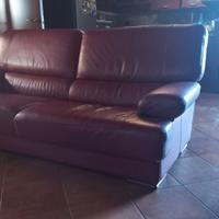 Divano a due posti in pelle bordeaux