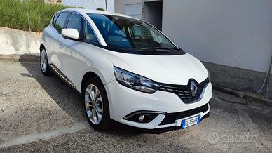 Renault Grand Scenic 5 POSTI