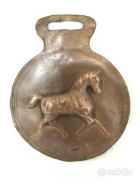 Placca vintage in ottone per finimenti equestri 