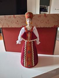 bambola di porcellana russa da collezione