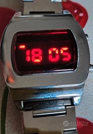 Orologio Led rossi TX8 anni 80
