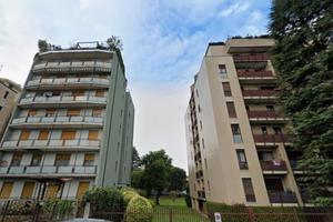 Bilocale Monza con posto auto libero subito