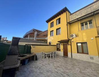 CASA INDIPENDENTE A BAREGGIO