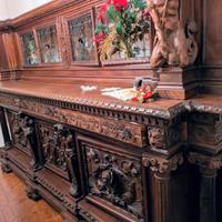 Credenza doppia in stile neorinascimentale