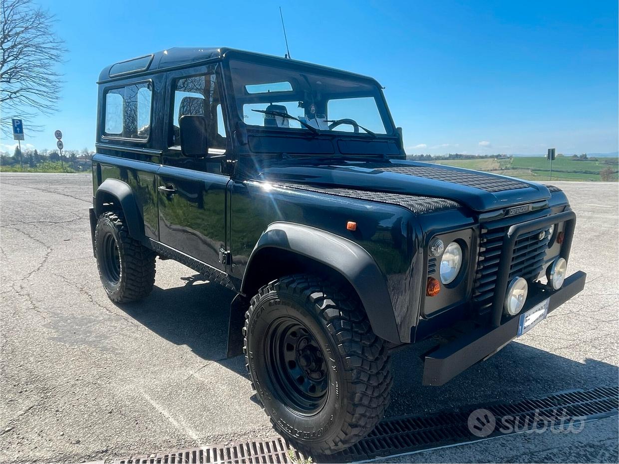 LAND ROVER Defender Benzina usata in vendita - Subito.it