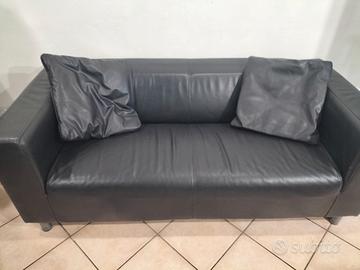 divano in pelle tre posti