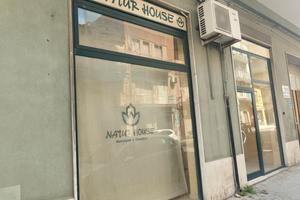 Locale commerciale ristrutturato - 2 vetrine