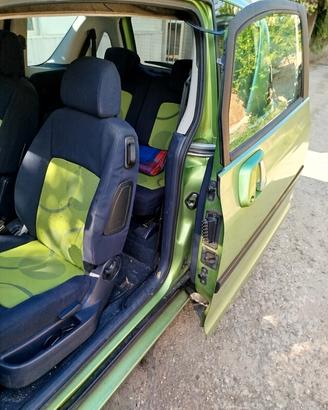 Peugeot 1007 1.4 hdi