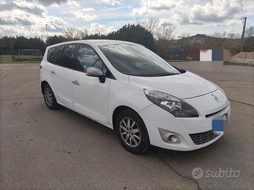 Renault Scenic 1.5 Diesel 7 posti