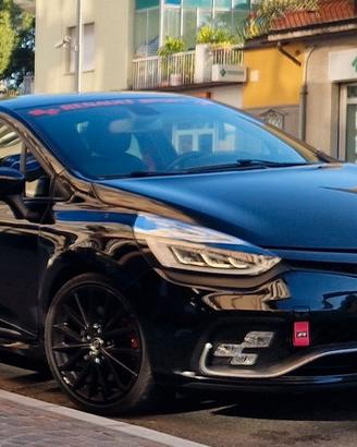 clio rs trophy 2018