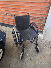 Carrozzina disabili con poggiapiedi Surace
