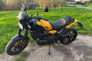 Royal Enfield GUERRILLA 450 Yellow Ribbon