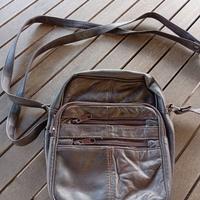 Borsello in pelle da uomo