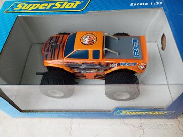 Slot car scalextric UK Monster Truck nuova
