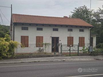 REDIPUGLIA Casetta su unico livello con giardino