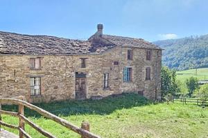 Rustico / Casale di 180 m² con 5 locali a Varsi