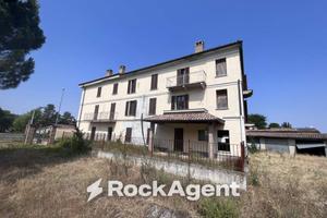 Appartamento di 65 m² con 3 locali e box auto a Ri