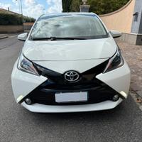 Aygo 1.0 XPLAY 5porte Automatica