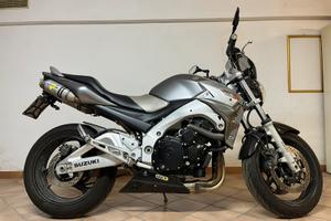 Suzuki GSR 600