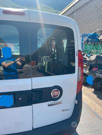 Porta battente destra per FIAT DOBLO'