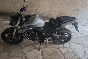 Honda hornet 750