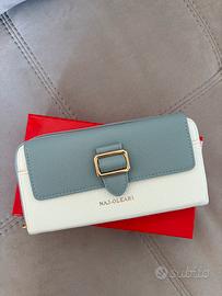 Portafoglio bianco e azzurro da donna con zip