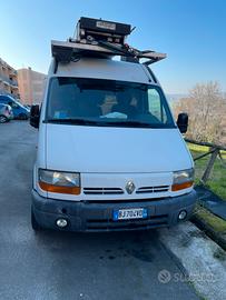 Renault master con tenda ambulante montanari