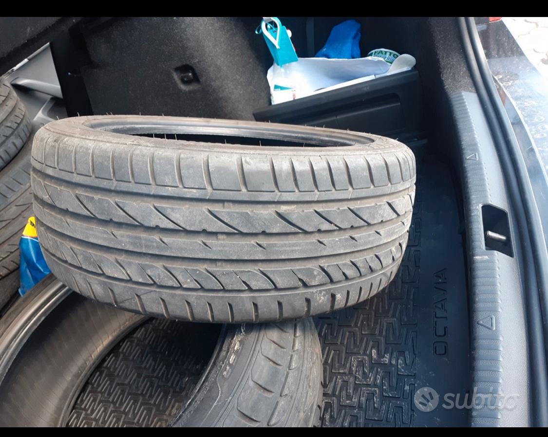 Pneumatici 225/45/R17 - Accessori Auto In vendita a Pesaro e Urbino