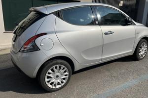 Lancia ypsilon gpl terza serie