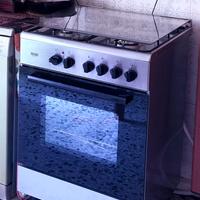 Cucina 4 fuochi gas e forno elettrico
