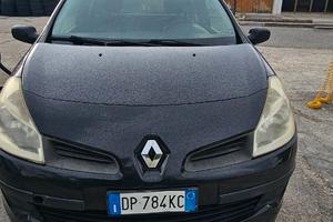 Renault clio benzina gpl neopatentati