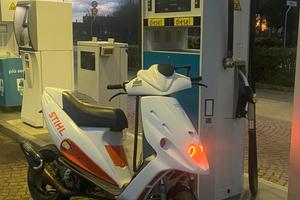Malaguti f12 70 liquido