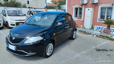 Lancia Ypsilon 1.2 69 CV 5 porte Platinum