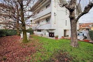 BIFAMILIARE A MONTALE