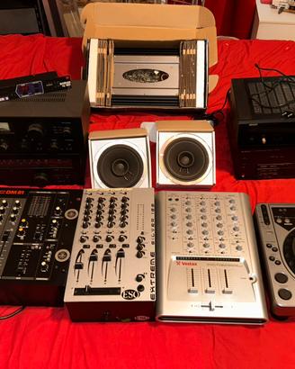 Stock Attrezzatura DJ Vintage e Audio Hi-Fi