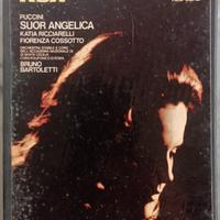 Suor Angelica musicassetta vintage 