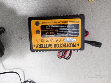Mantenitore di carica batteria