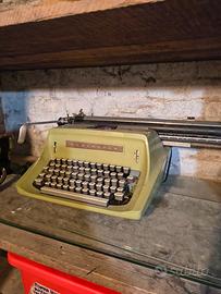 Macchina da scrivere Remington