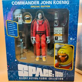 Action Figure comandante John Koenig