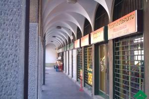 NEGOZIO A MILANO