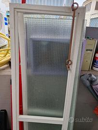 mensole in legno e vetro 