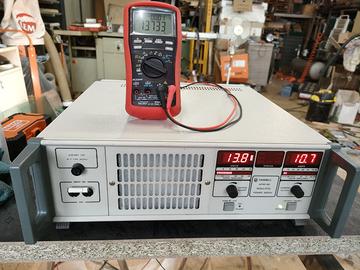 Alimentatore da banco