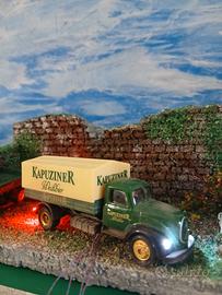 Diorama con camion pubblicitario