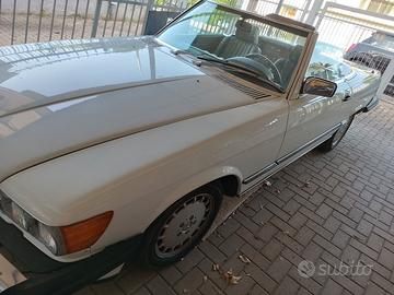 Mercedes 560 SL  Pagoda  anno 1986