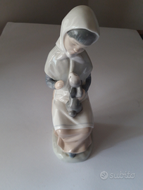 Statuina in porcellana