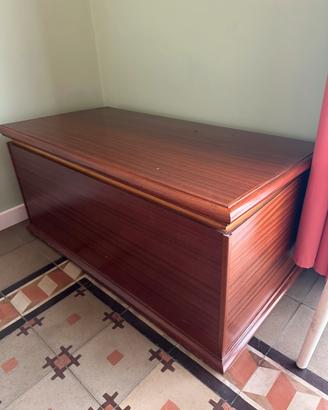 Cassapanca in legno