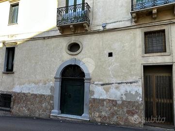 CASA SEMINDIPENDENTE A BISIGNANO