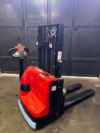 Stoccatore elettrico doppia alzata