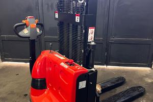 Stoccatore elettrico doppia alzata